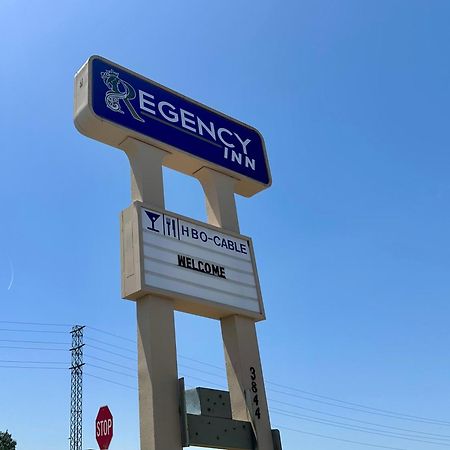 Regency Inn Fresno Kültér fotó