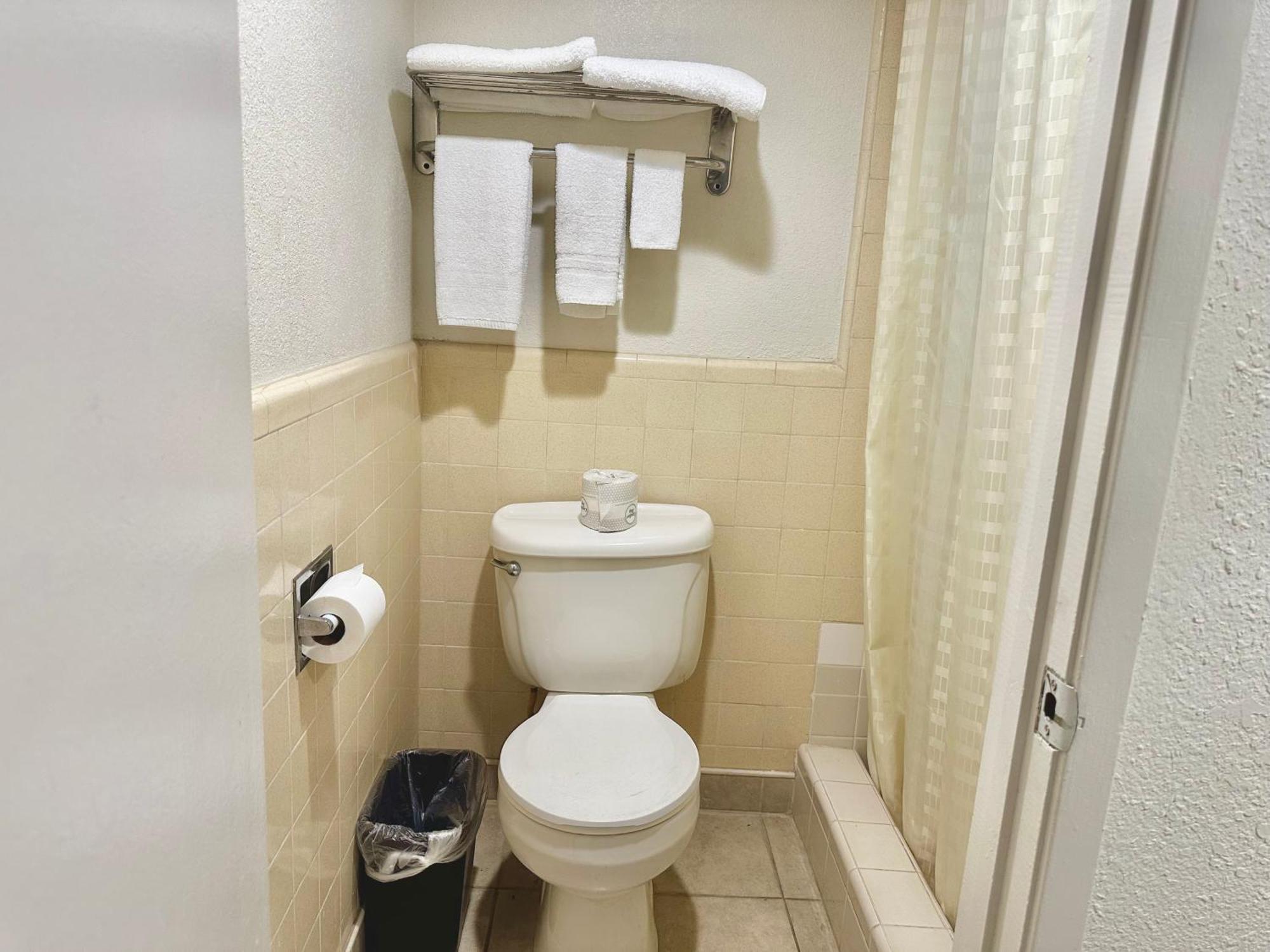 Regency Inn Fresno Kültér fotó